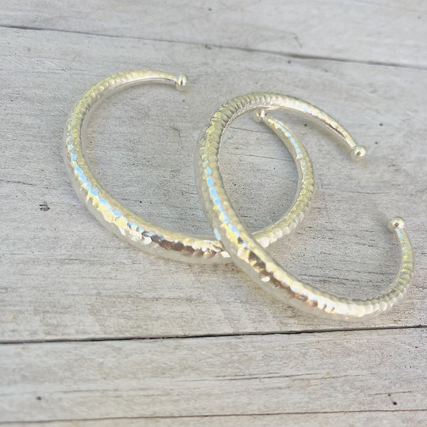 HAMMERED SILVER CUFF