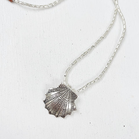 CAMINO SHELL NECKLACE