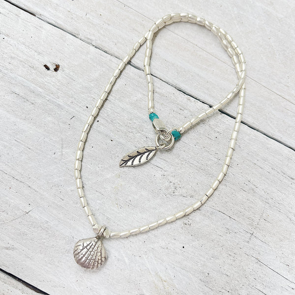 SILVER SCALLOP SHELL NECKLACE