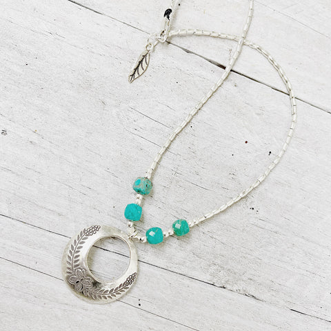 BUTTERFLY HOWLITE SILVER NECKLACE