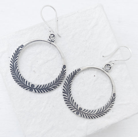 FEATHER HOOPS