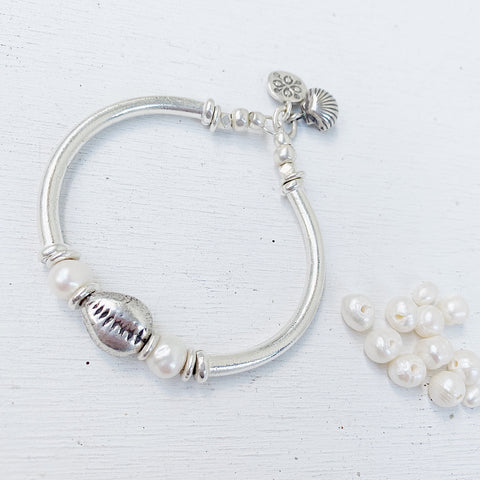 COWRIE SHELL BRACELET