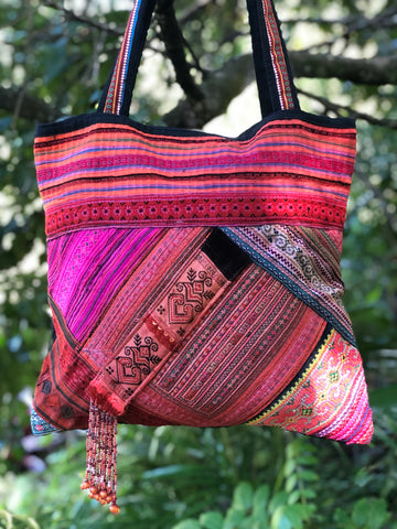 LARGE TRIBAL COTTON HANDBAG