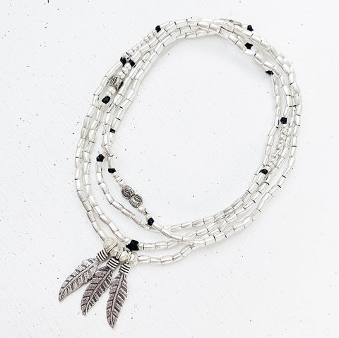 FAMILY OF FEATHERS NECKLACE